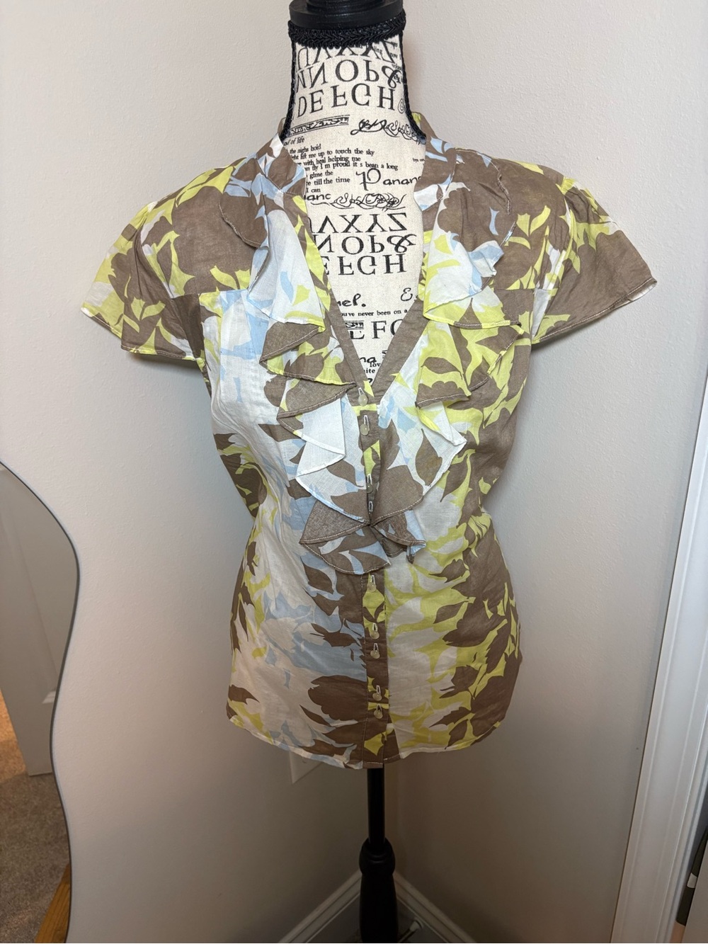 Source Unknown Ruffle-Front Floral Blouse - Brown/Light Blue/Yellow-Green